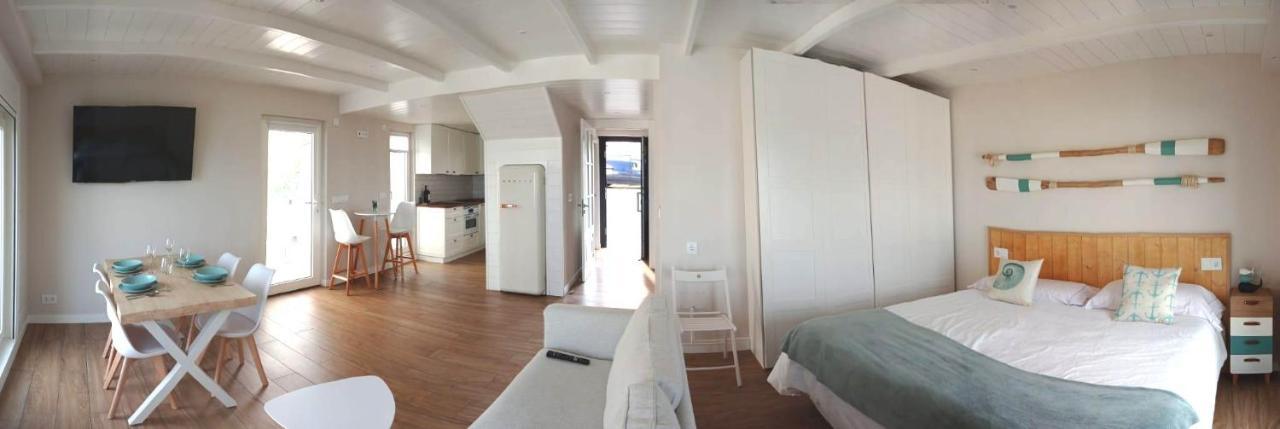 Vila Marina. Casa Marinera Con Terraza Sobre El Mar En Caion Cayón Exterior foto