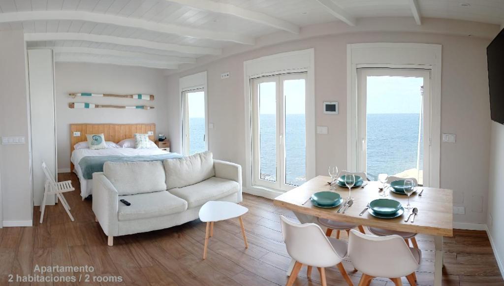 Vila Marina. Casa Marinera Con Terraza Sobre El Mar En Caion Cayón Exterior foto